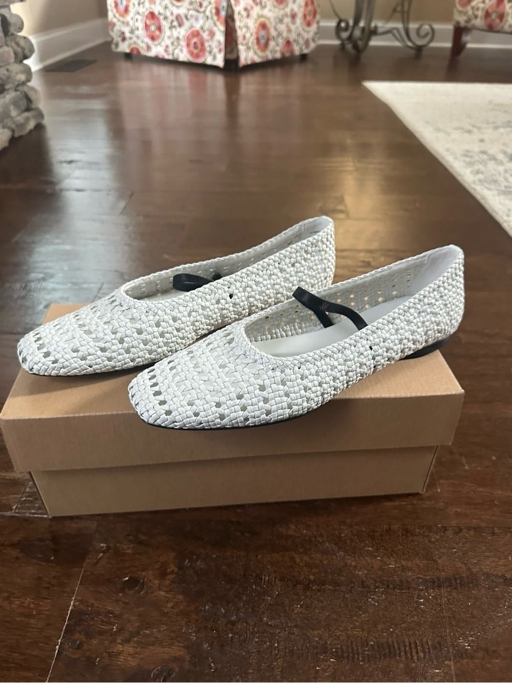 Vince Vivian White Woven Leather Mary Jane Ballet Flats Size 8 New - Picture 7 of 14